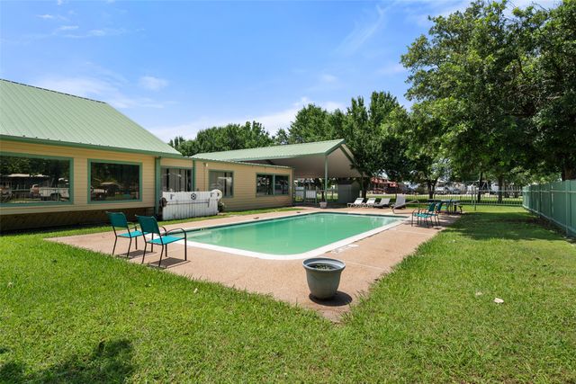 2065 Pelican Isle Drive, Kerens, TX 75144