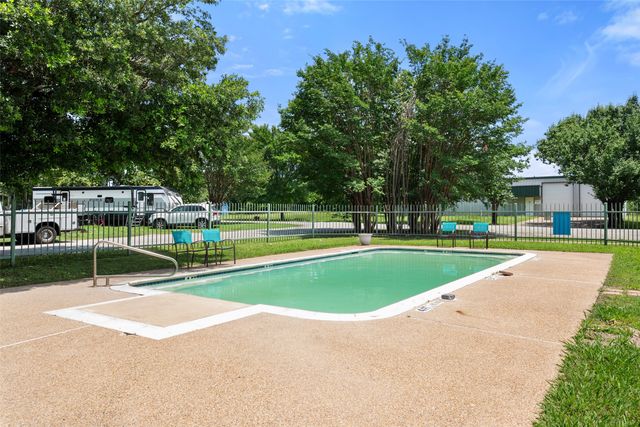 2065 Pelican Isle Drive, Kerens, TX 75144