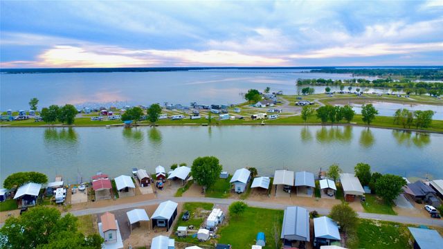 2065 Pelican Isle Drive, Kerens, TX 75144