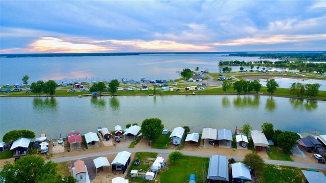 2065 Pelican Isle Drive, Kerens, TX 75144