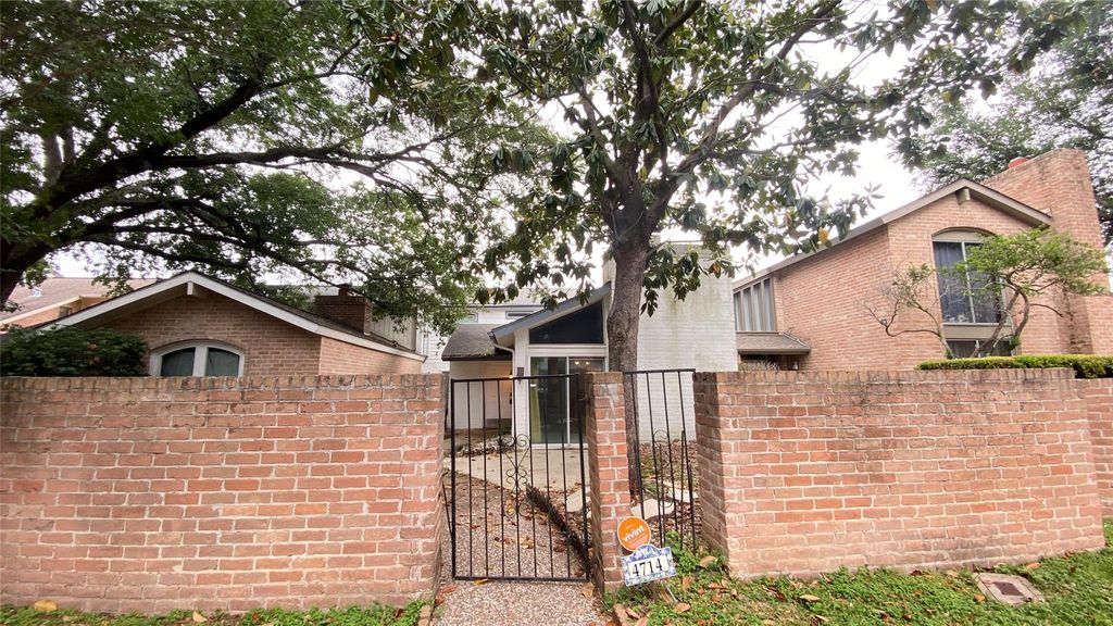 4714 N Cashel Circle, Houston, TX 77069