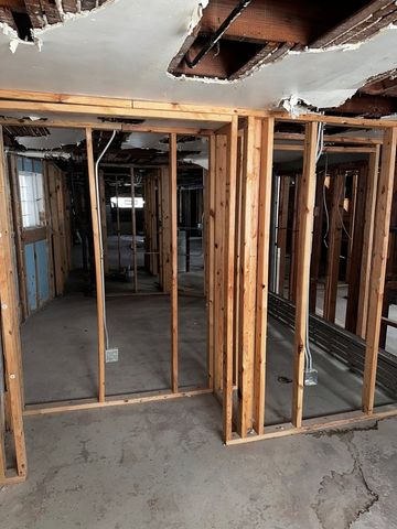 7156 S Artesian Avenue, Chicago, IL 60629