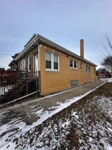 7156 S Artesian Avenue, Chicago, IL 60629
