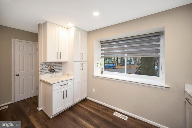 2376 GENERATION DR, Reston, VA 20191