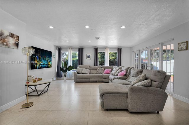 760 E 55th Street, Hialeah, FL 33013