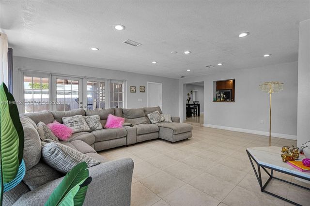 760 E 55th Street, Hialeah, FL 33013