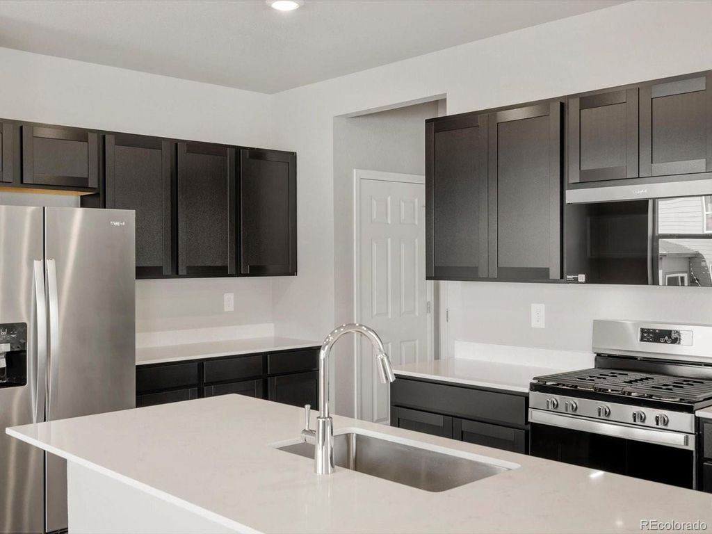 546 98th Ave, Greeley, CO 80634