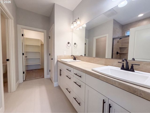614 Sw 49TH Dr, Gresham, OR 97080