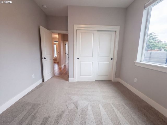 614 Sw 49TH Dr, Gresham, OR 97080