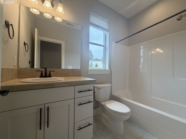614 Sw 49TH Dr, Gresham, OR 97080