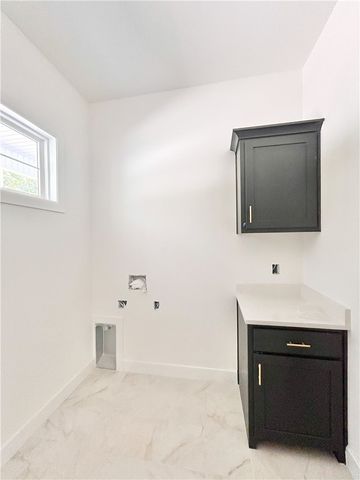 8 Kirkoswald Lane, Bella Vista, AR 72715