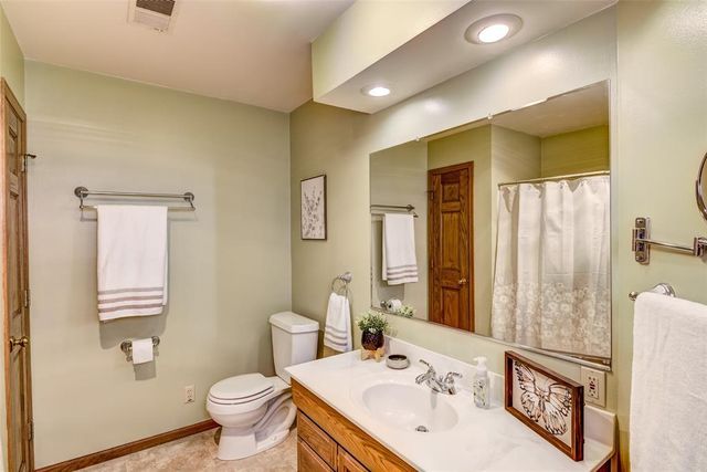 472 Glenwood Ct, Chippewa Falls, WI 54729