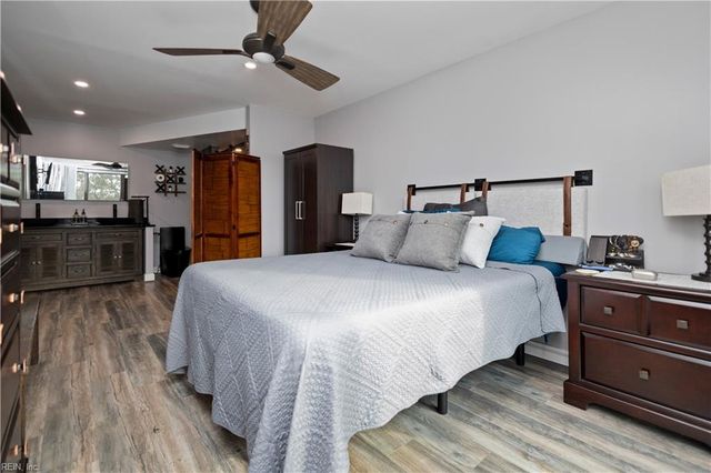 3558 Shore Dr Apt 309, Virginia Beach, VA 23455