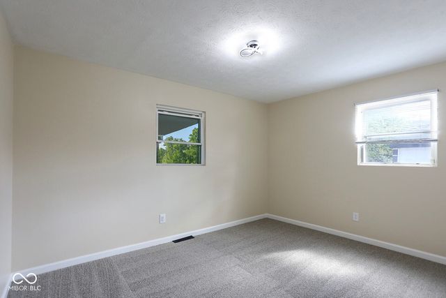 5806 E 39th Street, Indianapolis, IN 46226