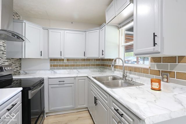 5806 E 39th Street, Indianapolis, IN 46226