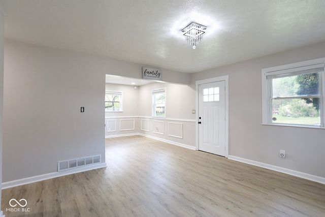 5806 E 39th Street, Indianapolis, IN 46226