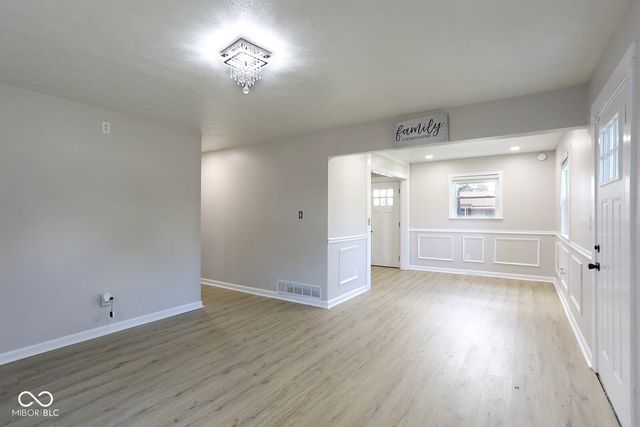 5806 E 39th Street, Indianapolis, IN 46226
