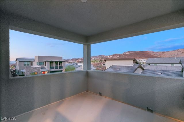 1989 Regal Bluff Drive, Henderson, NV 89052