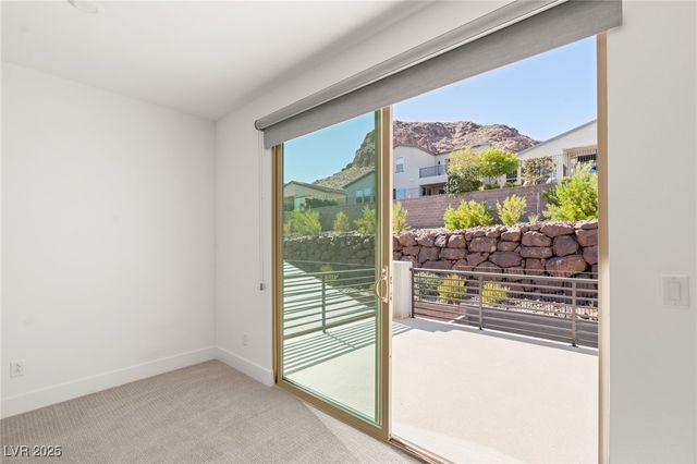 1989 Regal Bluff Drive, Henderson, NV 89052