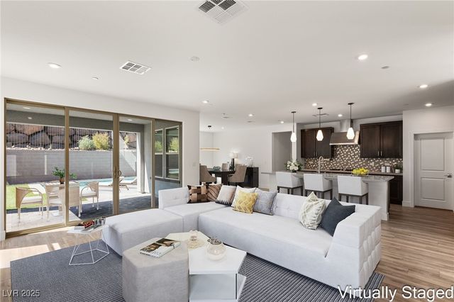 1989 Regal Bluff Drive, Henderson, NV 89052