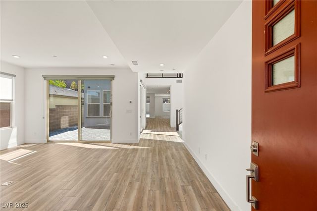 1989 Regal Bluff Drive, Henderson, NV 89052