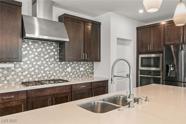 1989 Regal Bluff Drive, Henderson, NV 89052