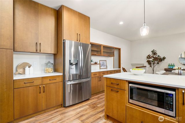 2518 Sahalee Drive East, Sammamish, WA 98074