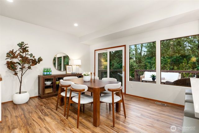 2518 Sahalee Drive East, Sammamish, WA 98074