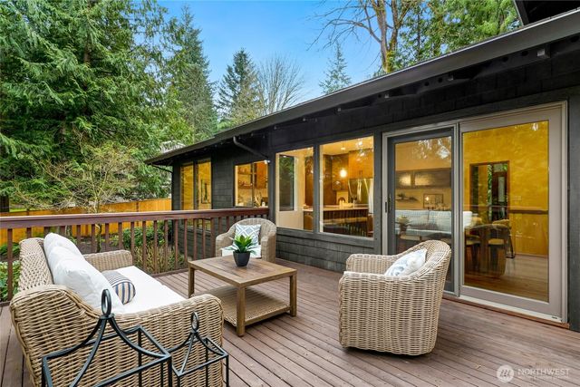 2518 Sahalee Drive East, Sammamish, WA 98074