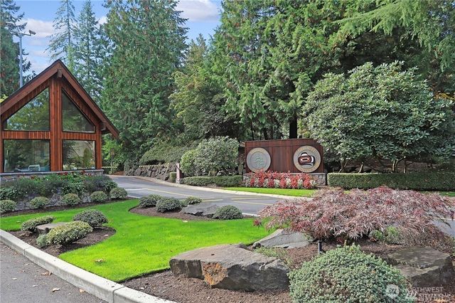 2518 Sahalee Drive East, Sammamish, WA 98074