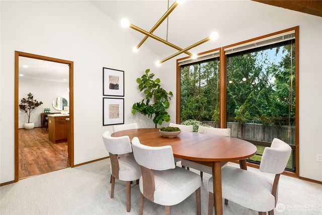 2518 Sahalee Drive East, Sammamish, WA 98074