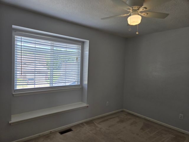 33445 Bay Hill Drive, Romulus, MI 48174