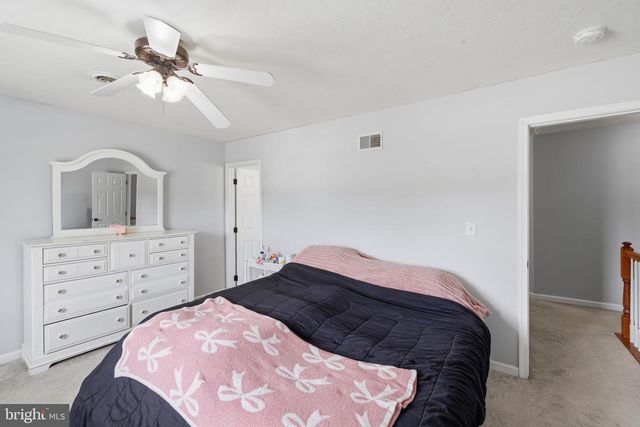1226 WANDA DR, Hanover, PA 17331