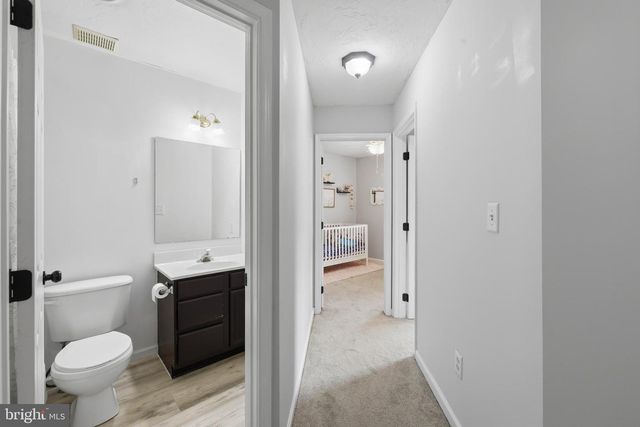 1226 WANDA DR, Hanover, PA 17331