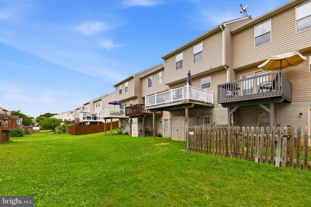 1226 WANDA DR, Hanover, PA 17331