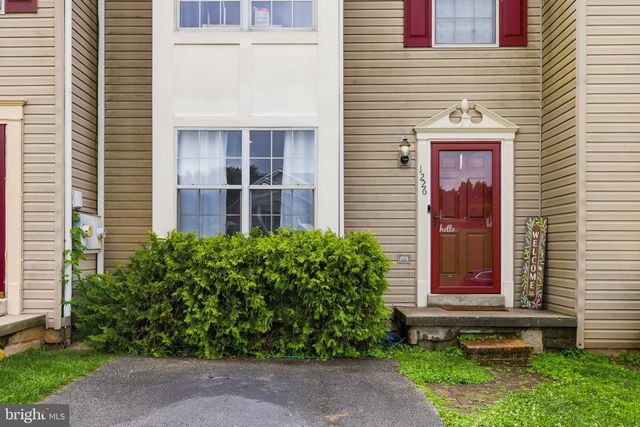 1226 WANDA DR, Hanover, PA 17331