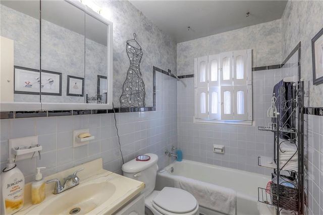 10604 E 75 Street, Raytown, MO 64138