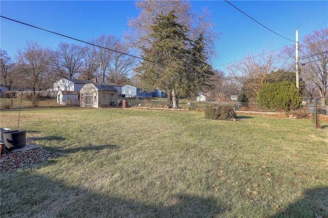10604 E 75 Street, Raytown, MO 64138