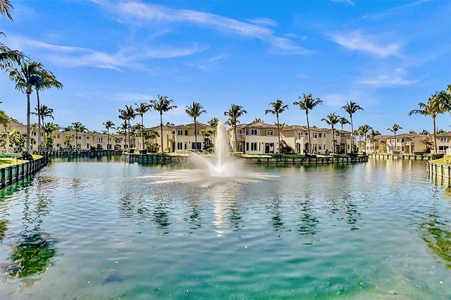 21032 NE 32nd Ave 21032, Aventura, FL 33180