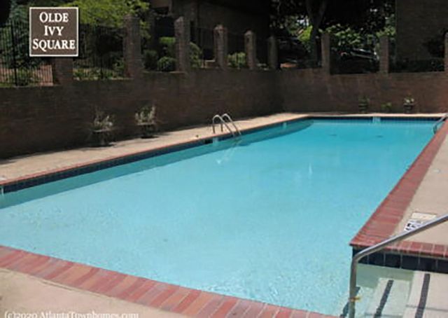 28 Old Ivy NE Square, Atlanta, GA 30342