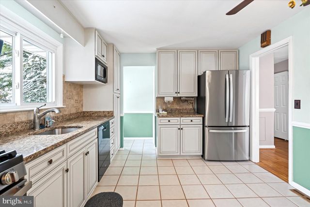 903 BREEZEWICK CIR, Baltimore, MD 21286