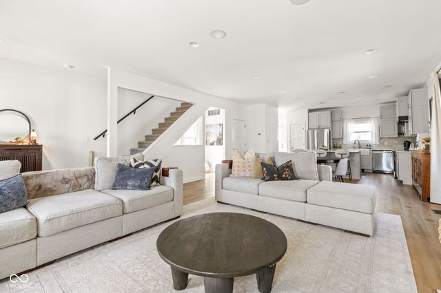 6148 Primrose Avenue, Indianapolis, IN 46220