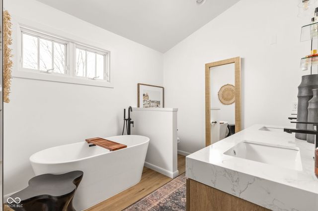 6148 Primrose Avenue, Indianapolis, IN 46220