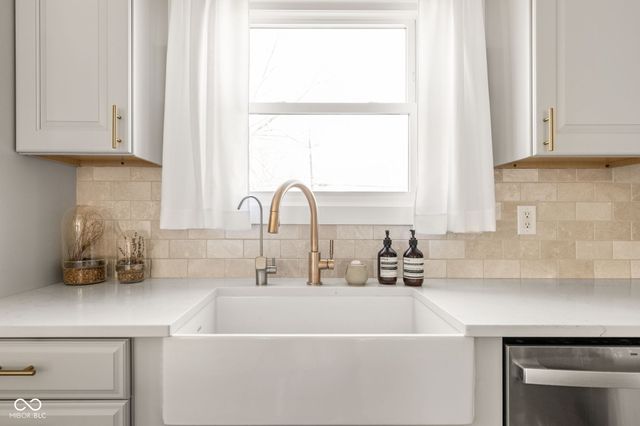 6148 Primrose Avenue, Indianapolis, IN 46220