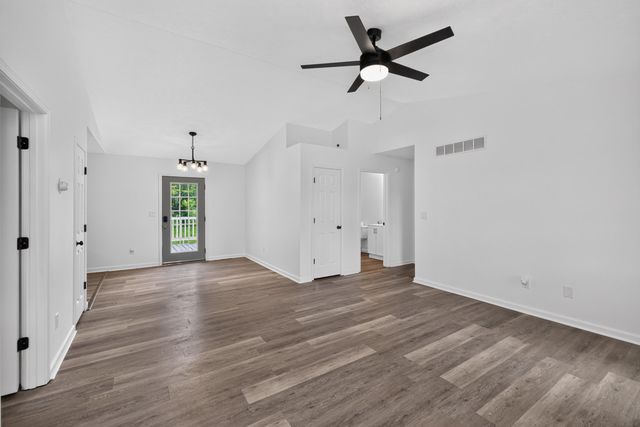 216 Raintree Circle, Stanford, KY 40484