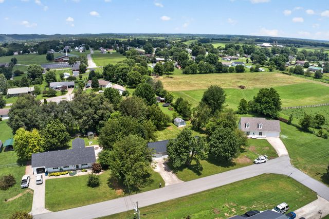 216 Raintree Circle, Stanford, KY 40484