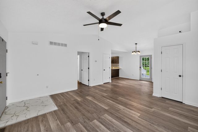 216 Raintree Circle, Stanford, KY 40484