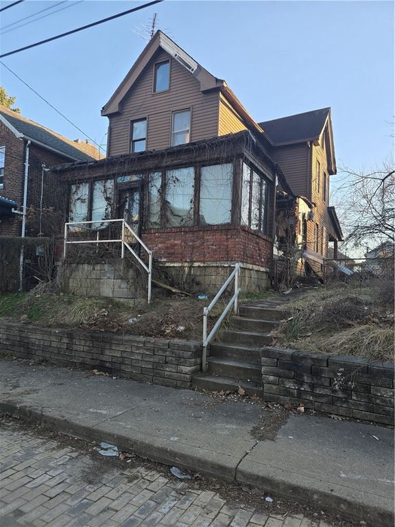 106 Peter Street, Duquesne, PA 15110