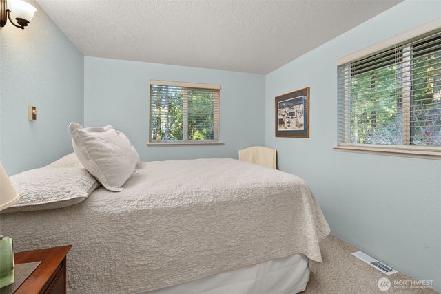 4918 Shellridge Road NW, Olympia, WA 98502