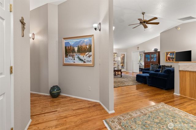 4918 Shellridge Road NW, Olympia, WA 98502